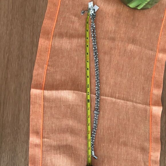 Chico’s Vovel Tessel Silvertone Necklace. - Picture 11 of 11